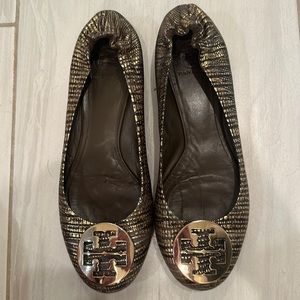 Tory burch reva golf and black flats - very good condition, size 9/9.5